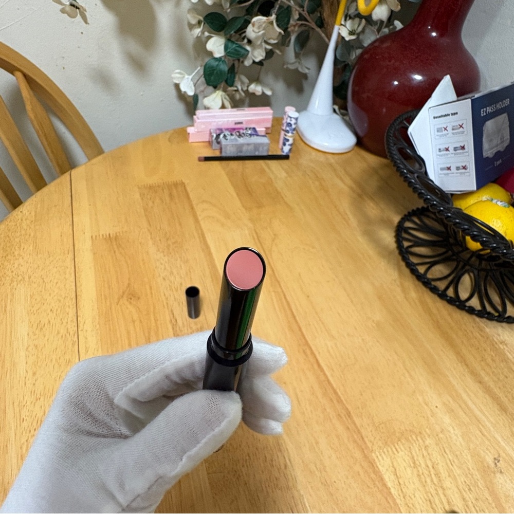 KEVYN AUCOIN - Unforgettable Lipstick ~ Thelmadora ~2g / 0.07 oz New, NO BOX - Picture 3 of 6